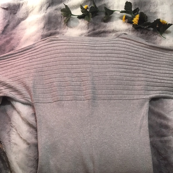 Women’s long sleeve sweater - Picture 2 of 4